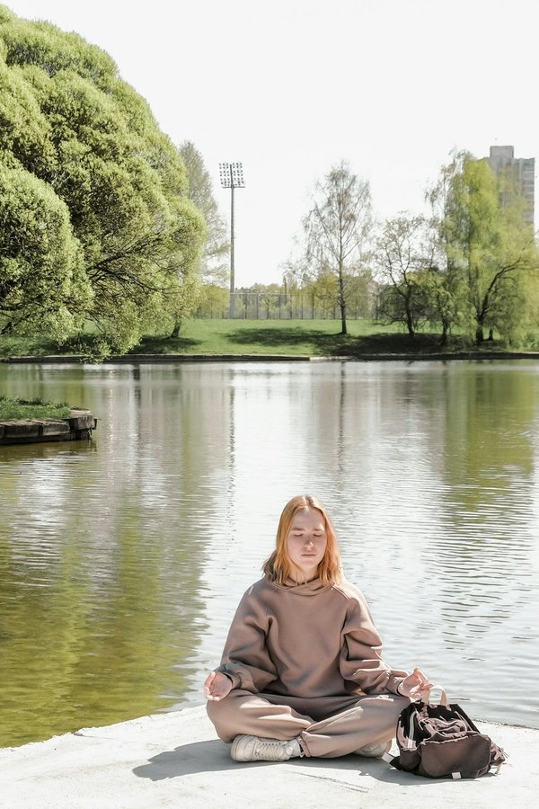 Quels sont les bienfaits de la méditation transcendantale pour la gestion du stress chez les étudiants?